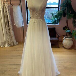Daarlana wedding dress Tulle and Lace - Breathe BRT001  - Never worn
